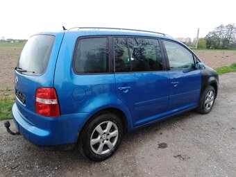 VW TOURAN 2,0 TDi ZA 49000 KČ S TAŽNÝM - 7