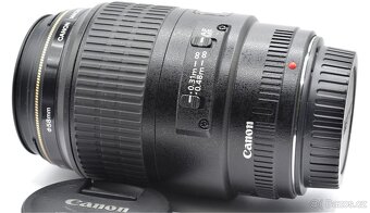 Canon EF 100mm f/2.8 Macro USM full-frame UV - 7