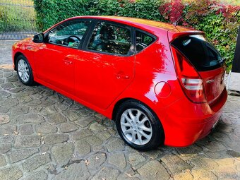 HYUNDAI i30 1.6i 93kW Nové v ČR 1 Majitel velmi pěkný - 7