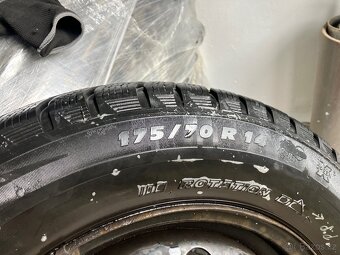 Zimní pneu včetně plecháčů - 7