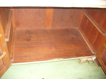 kredenc za přijatelnou cenu - 7