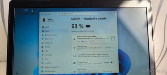 DELL Latitude 3580 intel-core i3 6gen. - 7