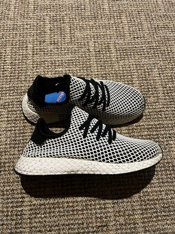 12x Dámské sportovní tenisky Adidas Deerupt (2) - 7