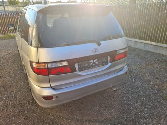 Toyota Previa - 7