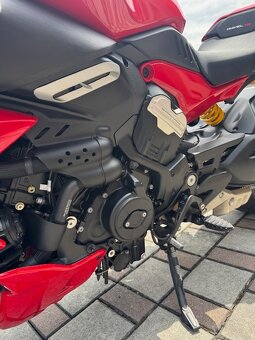 DUCATI DIAVEL V4 - 7