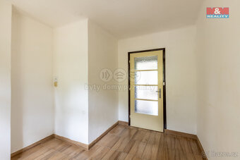 Prodej bytu 4+1 v Nižboru, 86 m², ul. Pod Nádražím - 7