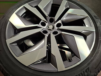 Nový zimní komplet Enyaq, Elroq 235/50+255/45 R20 Bridgeston - 7