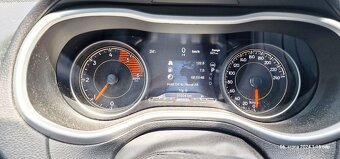 Jeep Cherokee, 147kW,4x4,servis,ČR,nehav. - 7