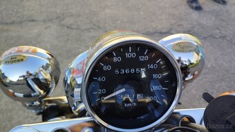 Suzuki Intruder 1400 - 7