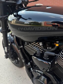 Harley Davidson Street rod 750 - 7