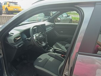 Dacia Duster Extreme TCe 130 4x4, NAJETO 300 km - 7
