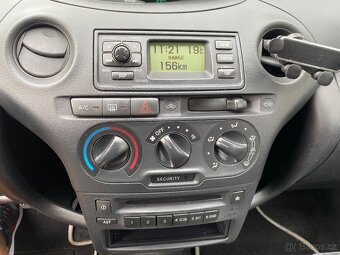 Toyota Yaris Automat - 7