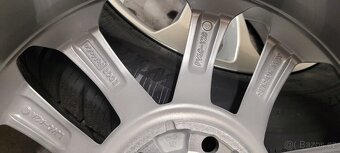 Ford Kuga:3.gen, 17' alu disky,zimni Dunlop, nové - 7