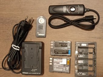 NIKON D90 s veškerým příslušenstvím - 7