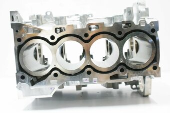 Blok motoru OEM Toyota Lexus 2.2 D4D RAV4 Auris Avensis - 7