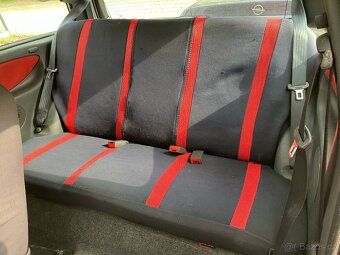 Prodám Lancia Y (Ypsilon), objem 1,2, r.v. 2002 - 7