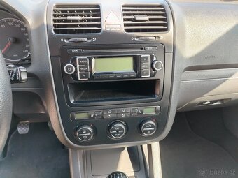Prodám Volkswagen Golf 5 v pěkném stavu - 7