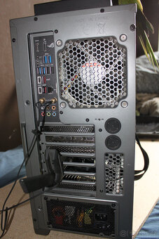 i7-11700K + Z590-F + RTX 3070 + DDR4 16GB - 7