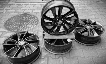 Alu Škoda orig. 17" 5x112 zánovní - 7