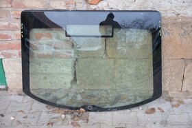 Zadní sklo Mondeo Octavia Fabia Audi Golf Cordoba Roomster - 7