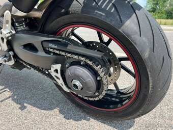 Triumph Speed Triple R - 7