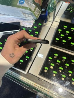iPhone 15 256gb - 7