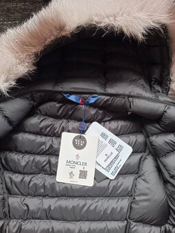Dámská zimní bunda - kabatek Moncler velikost 3 (M-L) - 7
