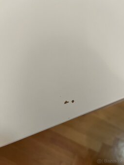 Psací stůl bílý IKEA Micke - 7