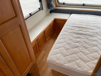 Hobby Prestige 540, 2002, pevná bostel, bojler, stan - 7