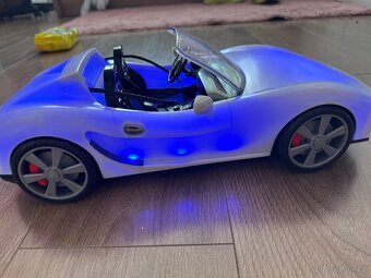 Rainbow High auto - 7
