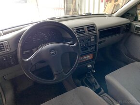 Opel Vectra A - 7