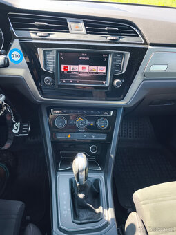 VW Touran 2.0 tdu 110kw DSG - 7