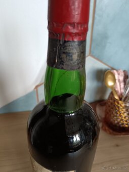 Prodám plnou láhev sběratelského vìna. - 7