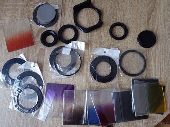 Nikon D7000+ Nikon 75-300+ příslušenství - 7