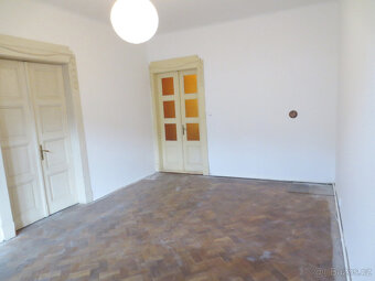 Prostorný byt 2+1 na Klatovské třídě - 7