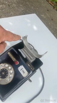 Starý stolni telefon na mince - 7