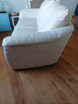 Kožená pohovka 3-místná s podnožkou ve výborném stavu - 7