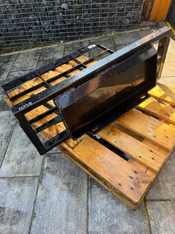 Rovnací rám pro mininakladač - 7