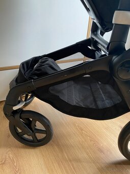 Kočárek Bugaboo Fox5 základní set black/midnight black - 7