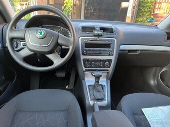 benzínová Škoda Octavia Limo 1.4 UNIKÁTNÍ STAV DSG automat - 7