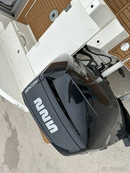 QUICKSILVER Activ 675 WEEKEND + MERCURY F 225 V6 EFI EXLPT D - 7