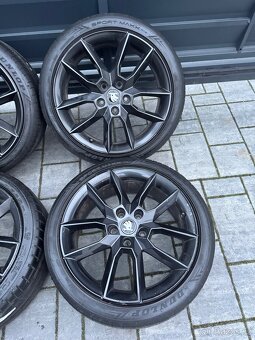 5x112 r18 Octavia RS GEMINI - 7