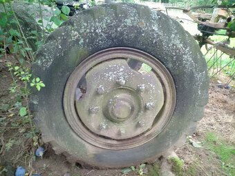 Náprava, nápravy asi z Robura - 7