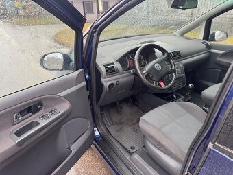 VW Sharan - 7