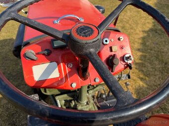 Malotraktor Kubota B7000E - 7