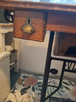 Šicí stroj Vlasta - 7