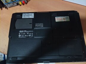 21...Asus F5RL - 7