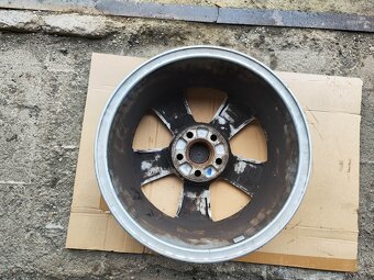 Prodám 2kusy 15"alu disků model Rotare originál Škoda Fabia - 7