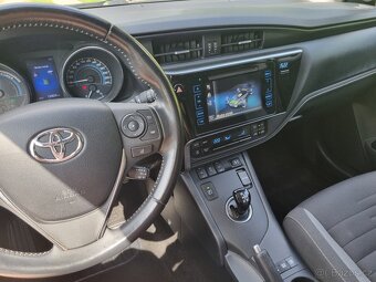 Toyota Auris Touring Sport 1,8 hybrid - 7