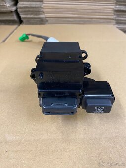 NÁHRADNÍ DÍLY z Volva S80 - 7